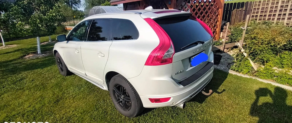 Volvo XC 60 cena 48500 przebieg: 270000, rok produkcji 2011 z Warta małe 106